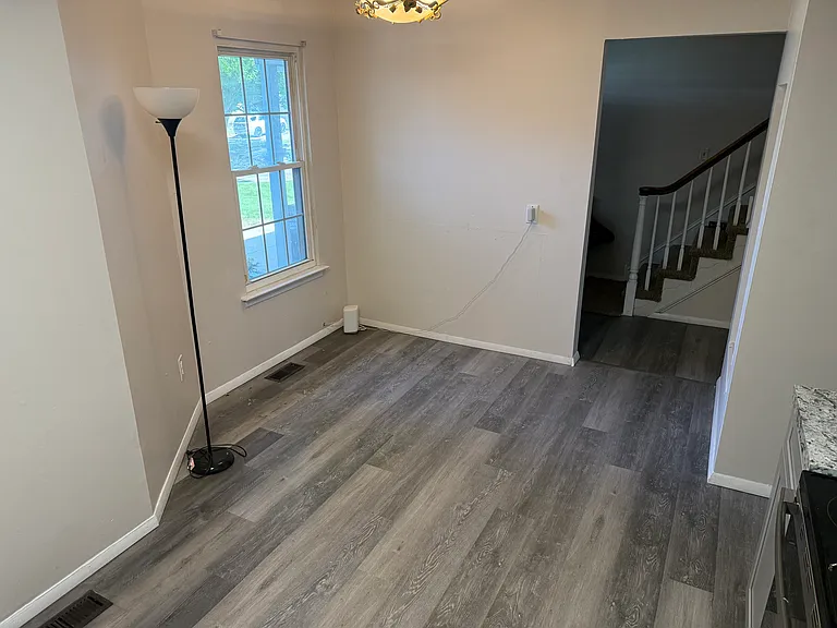 22 Farnwood Rd — Photo 8