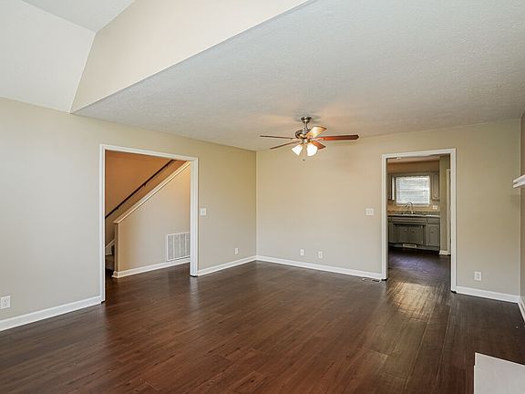 5th image of 642 Knollwood Dr
