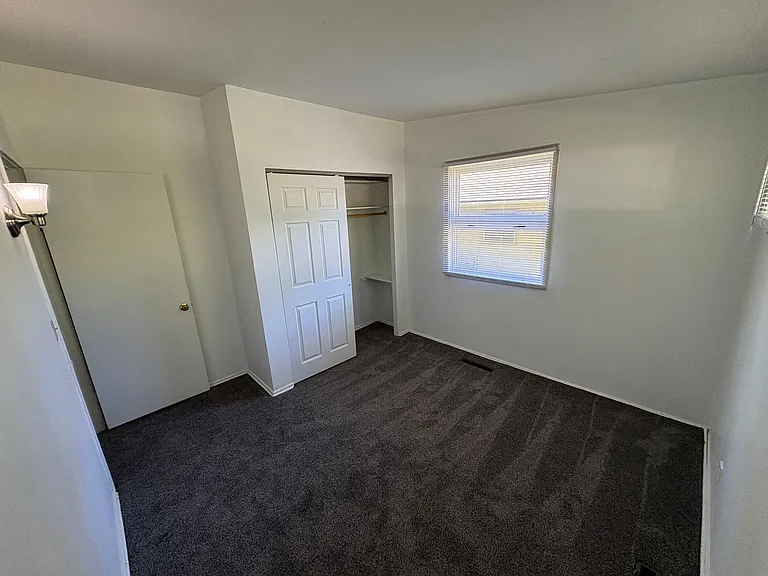 632 Eastborough Ln — Photo 18