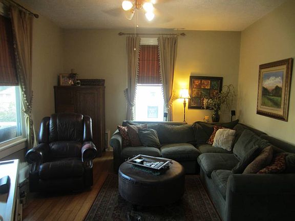 4th image of 642 N High St