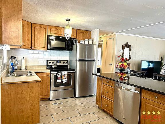 2nd image of 158 Camellia Dr