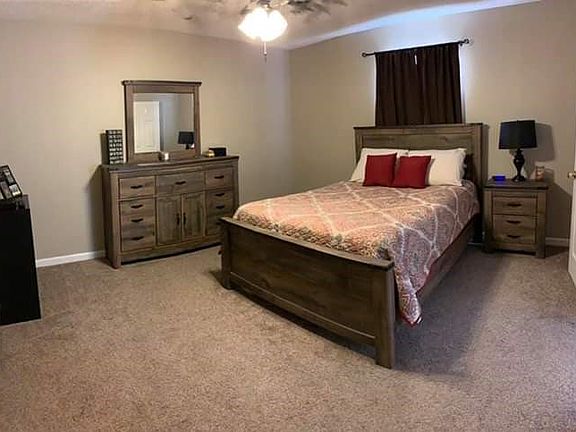 4th image of 107 Lorien Cir