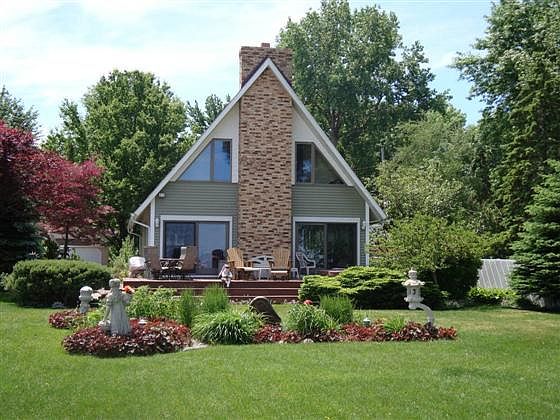 1st image of 261 Donahue Beach Dr