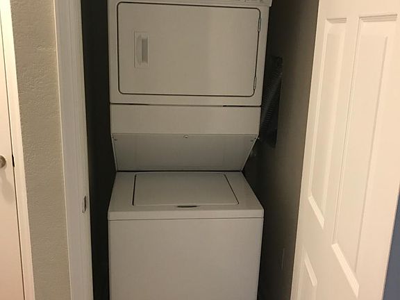 Full Size Washer/ Dryer