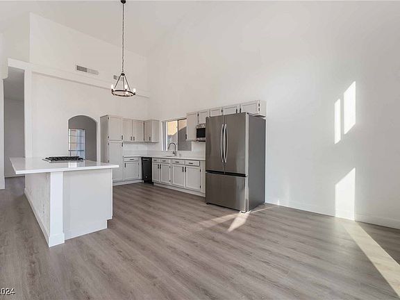 5th image of 2595 Ashmoore Dr