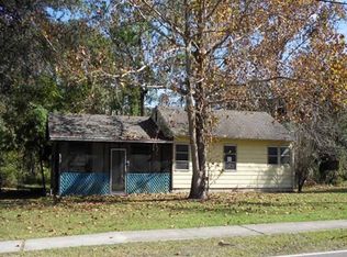 2575 Peach Dr, Jacksonville, FL 32246