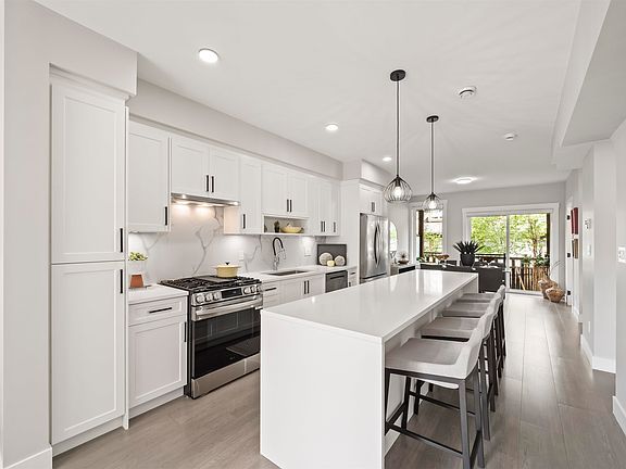 3rd image of 17155 79a Ave #25