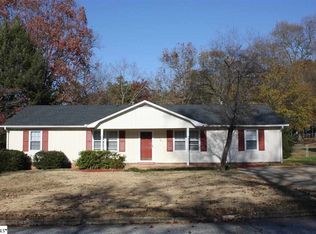 103 Manchester Dr, Mauldin, SC 29662