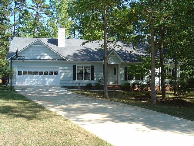 Great lot on a cul-de-sac