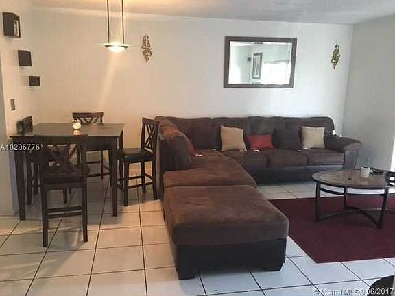 4th image of 4045 NW 16th St #304