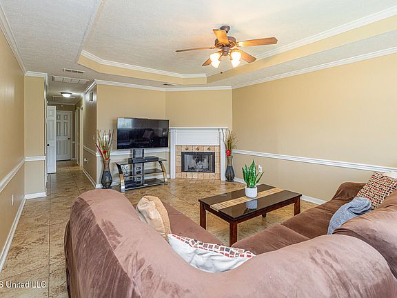 5th image of 1934 Twin Pine Dr
