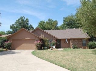 1420 Quail Hollow Ct, Norman, OK 73072