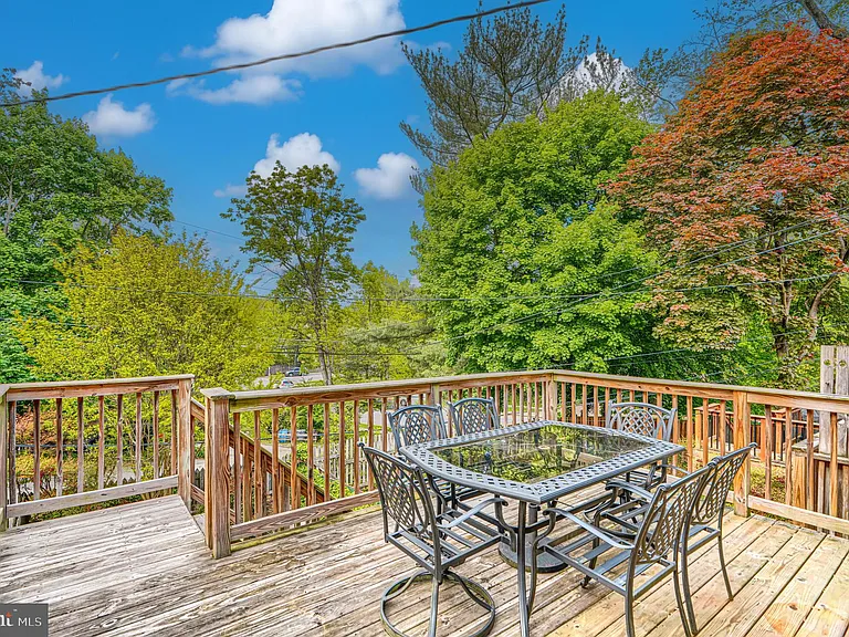 372 Old Trail Rd — Photo 40