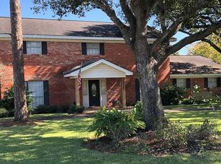 2825 La Vista Ave, Bay City, TX 77414