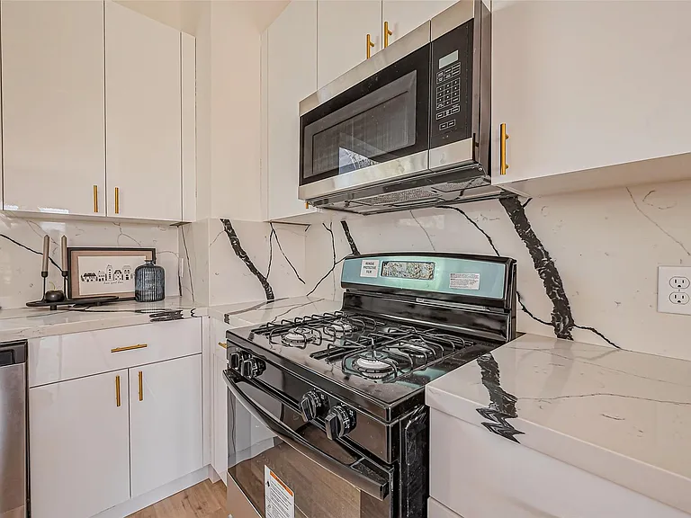 4207 Ward St — Photo 14