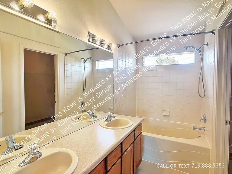 3314 Castellon Dr — Photo 28