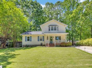 204 Faunawood Dr, Simpsonville, SC 29680