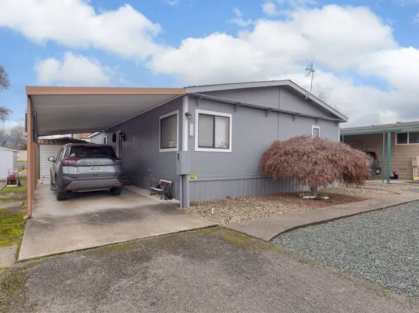 109 Waverly Dr, Grants Pass, OR 97526