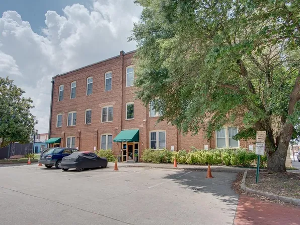 1596 Cleveland Ave APT 204, East Pt, GA 30344