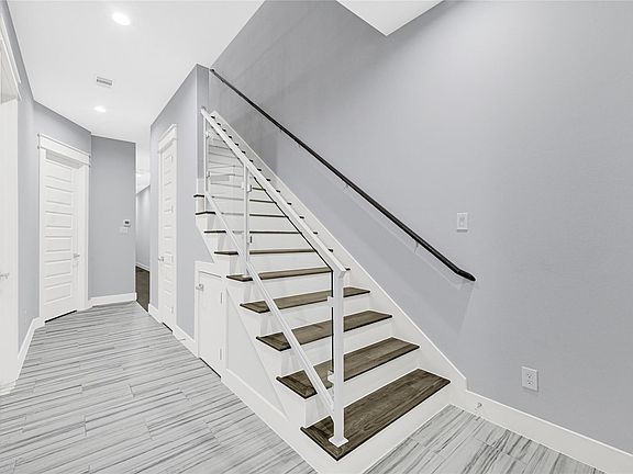 3rd image of 6118 Truro St
