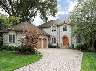 2347 Bellevue Pl, Northbrook, IL 60062