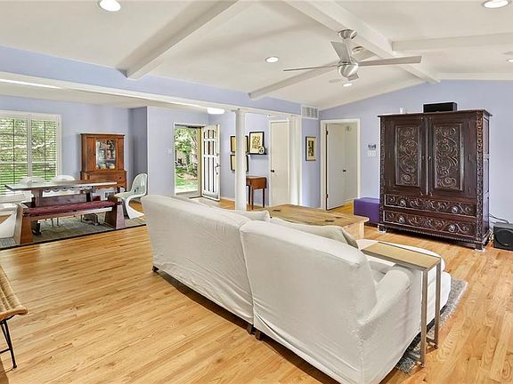 5th image of 307 Lawndale Dr
