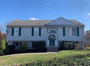 183 Oxford St N, Auburn, MA 01501