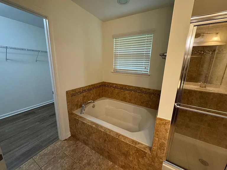 219 Luna Trl — Photo 29