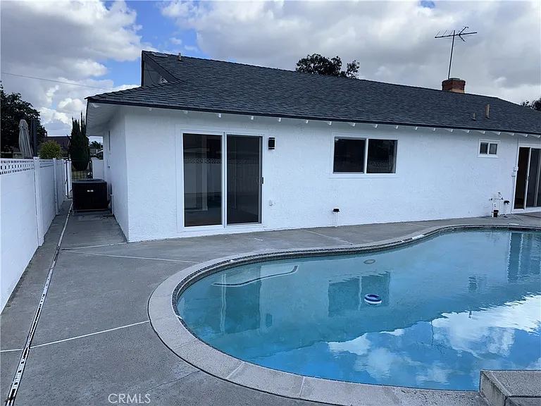213 N Royal Pl — Photo 28