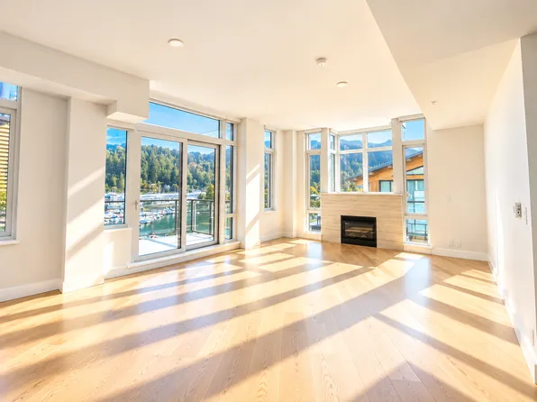6699 Nelson Ave #503, West Vancouver, BC V7W 2B2