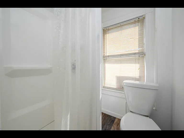 230 John St #2 — Photo 8