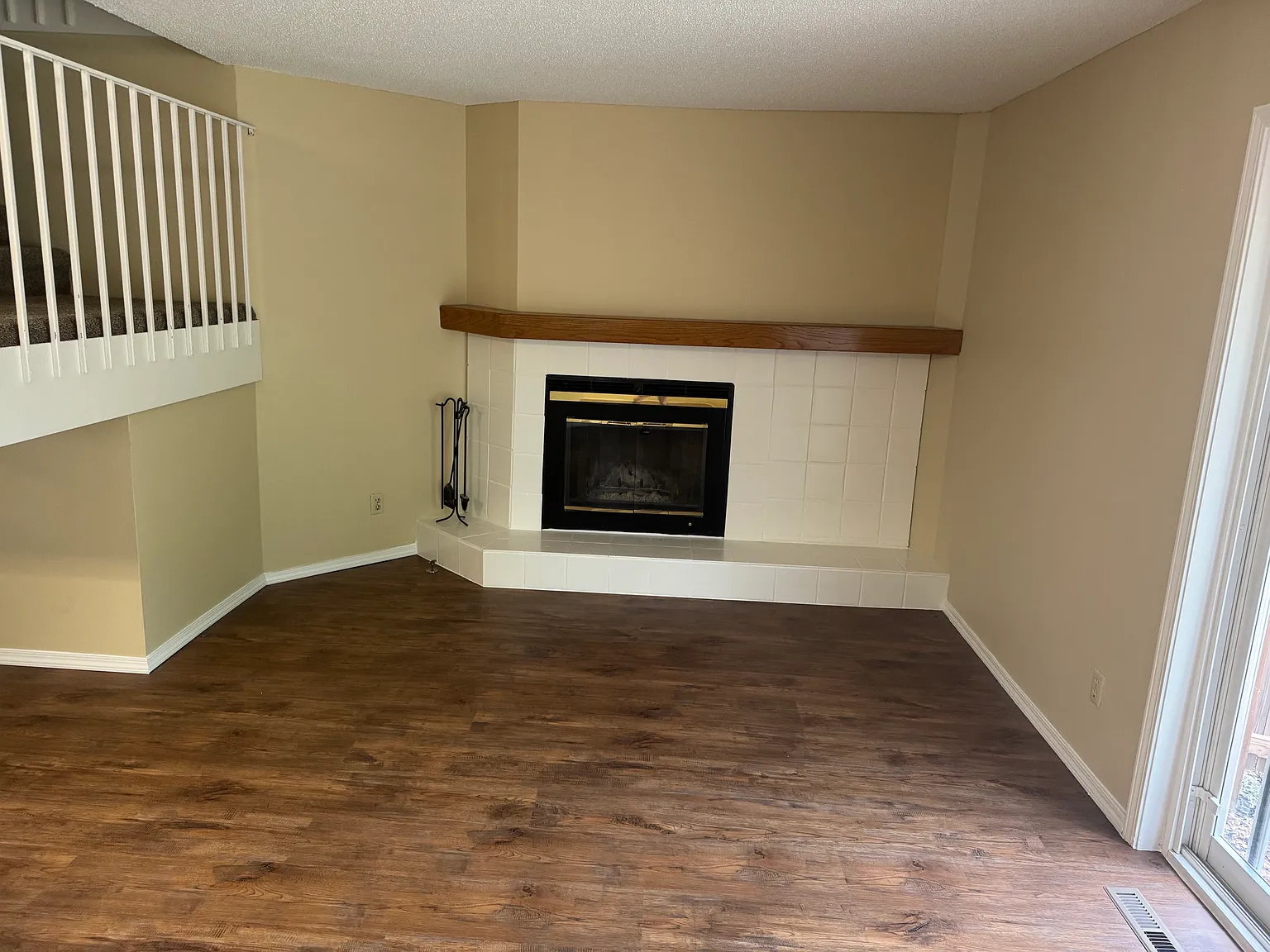 3 bed, 110 sqft, $1,150 — Photo 2