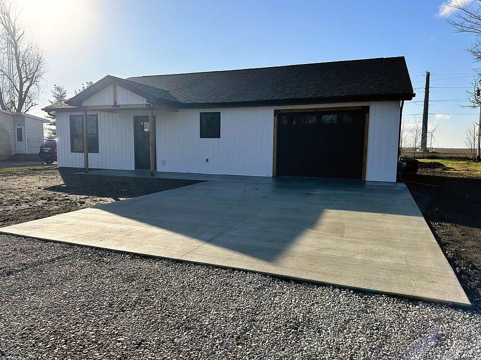 1st image of 107 Valerie Ln