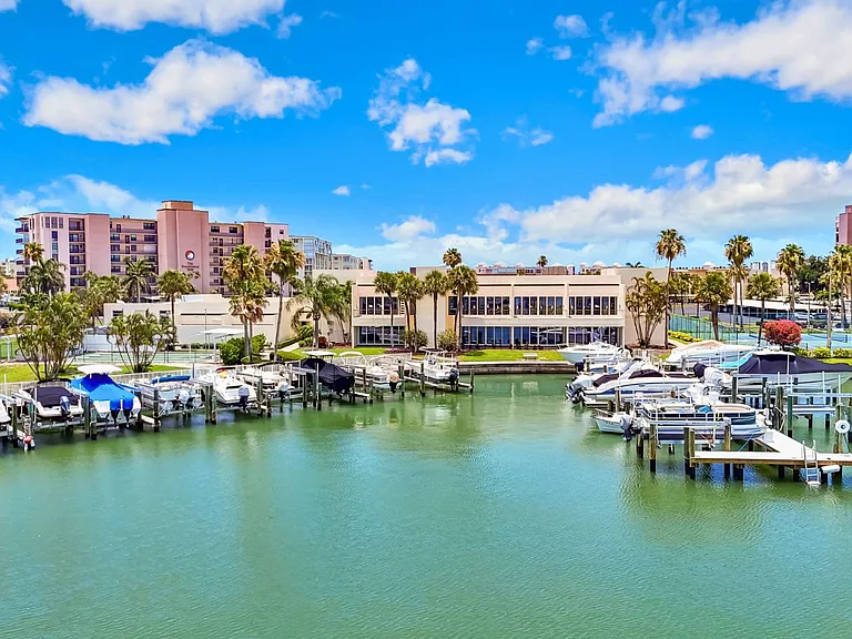 7920 Sun Island Dr S #205 — Photo 28