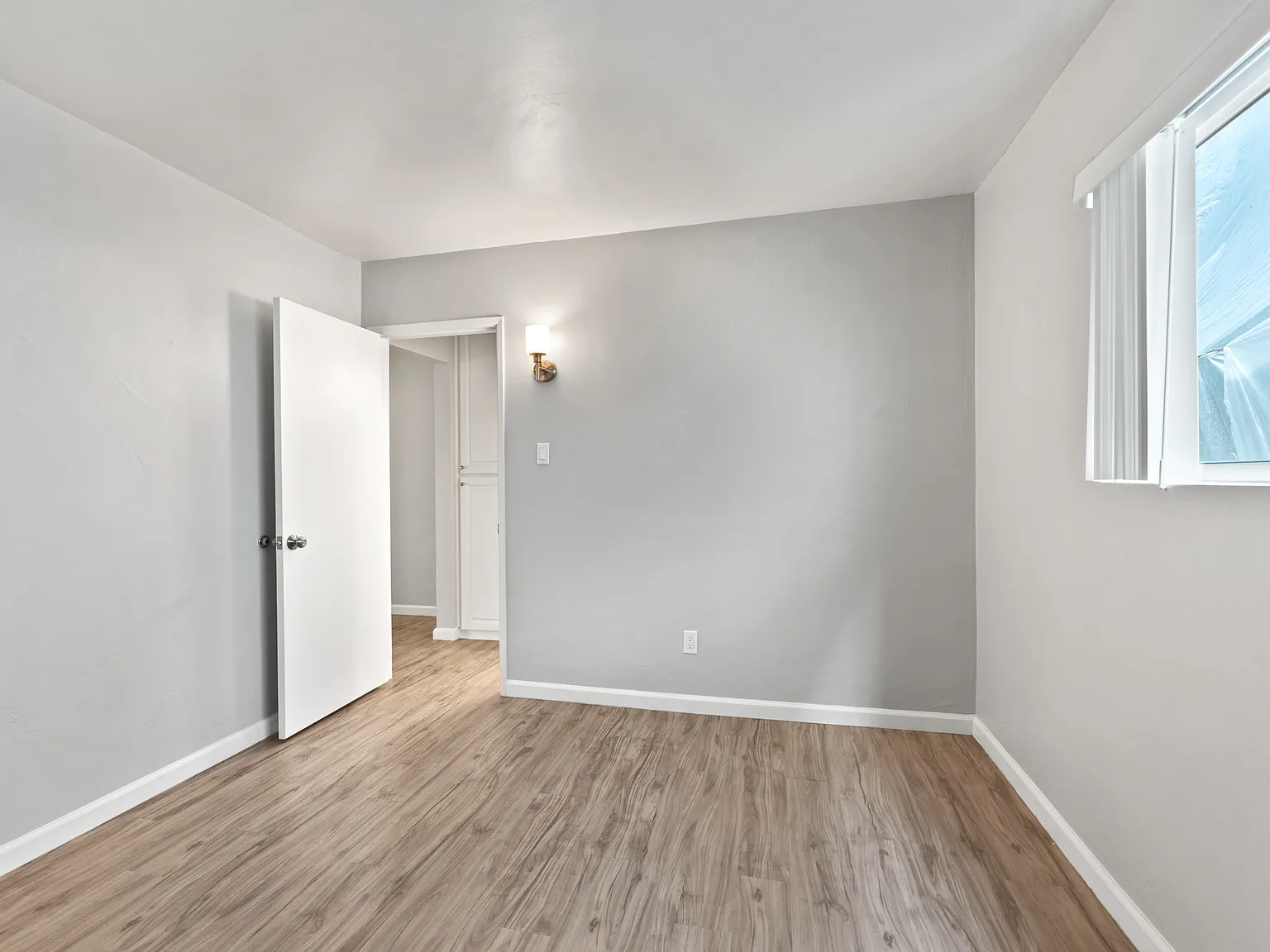 4136 Louisiana St — Photo 2