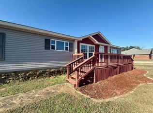 845 Caldwell St, Lexington, TX 78947