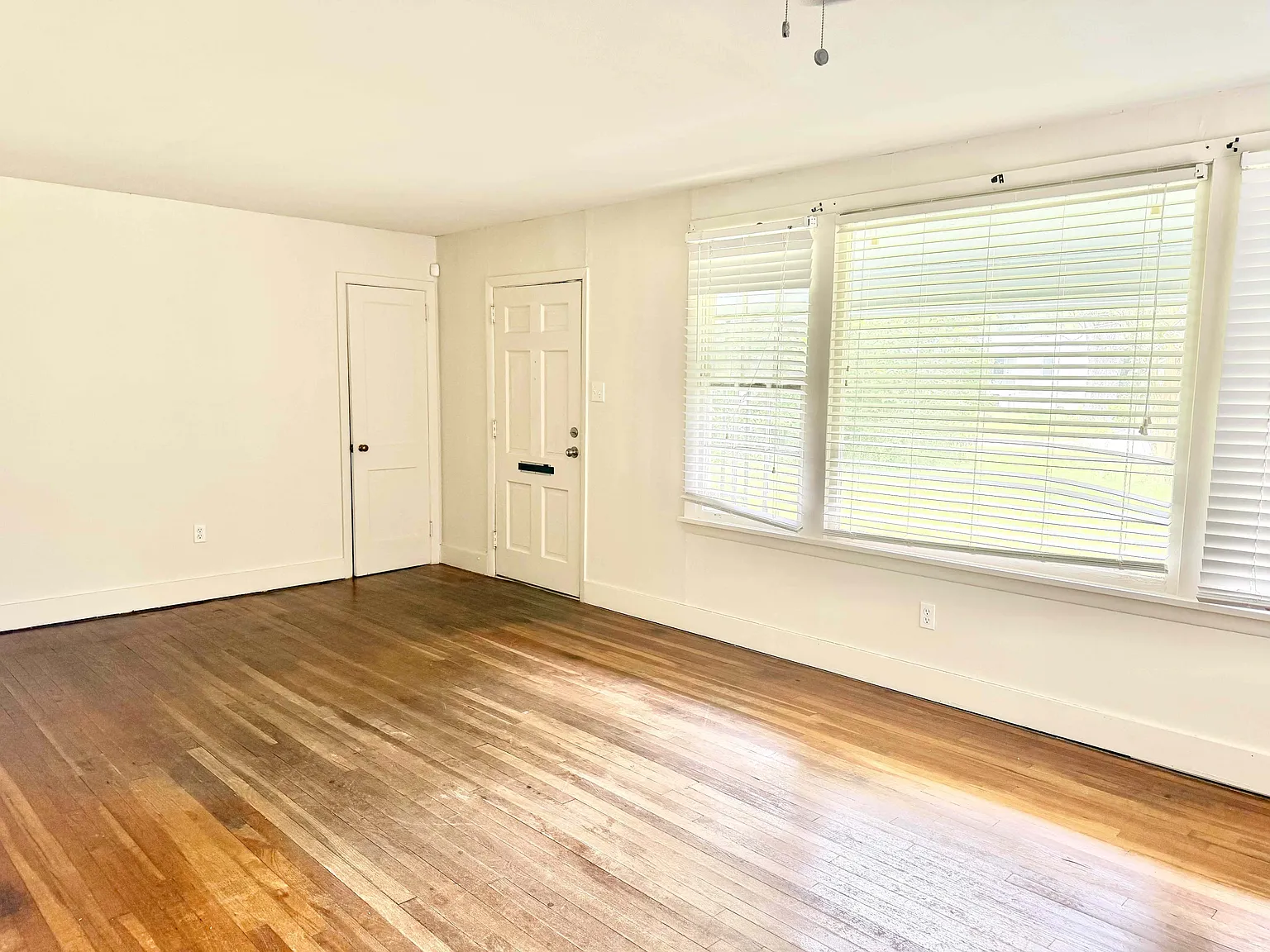 dd 10363 White Oak Drive - 1 — Photo 3