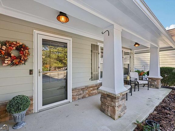 2nd image of 320 Jessica Way