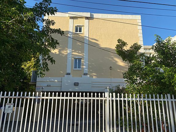 3rd image of 835 SW 2nd St APT 204
