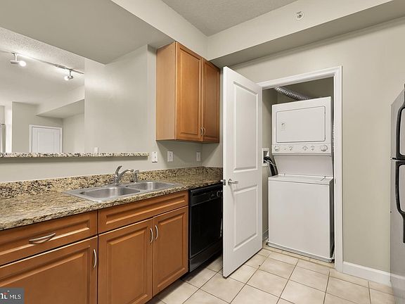 5th image of 1111 25th St NW APT 723
