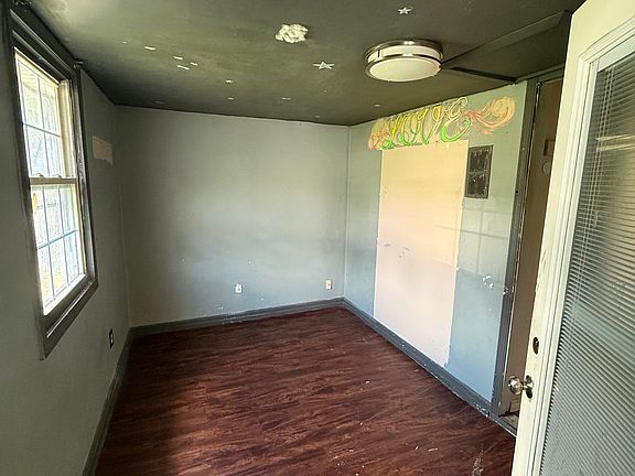 5th image of 1150 Medford Ave