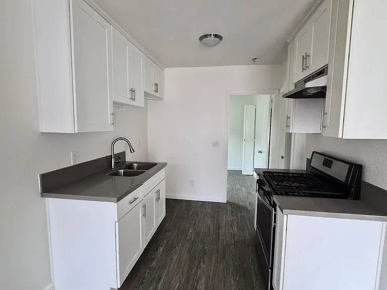 1613 N Stanton Pl #A — Photo 4