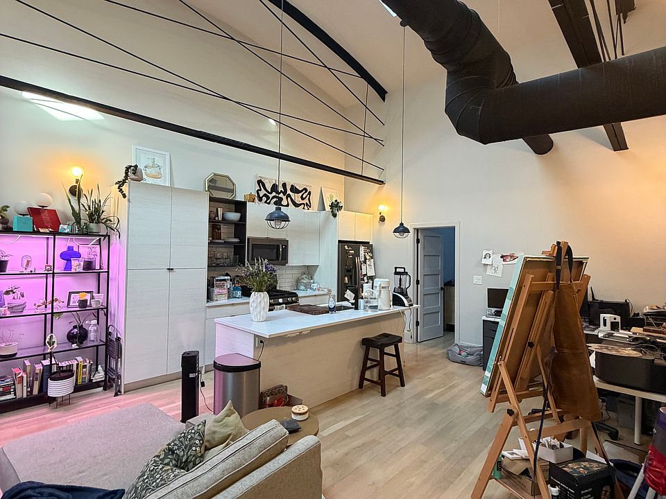 1st image of 3061 W Logan Blvd #4