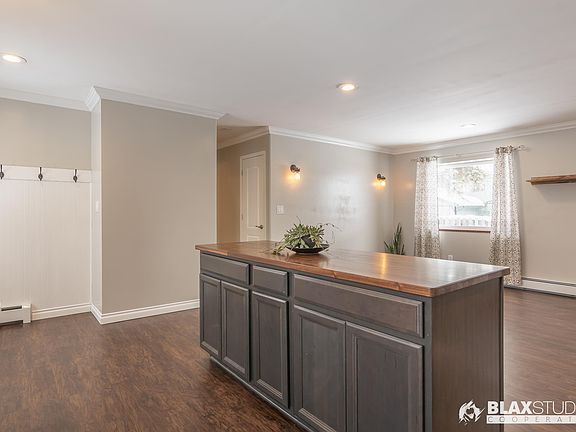 4th image of 237 Bentley Dr