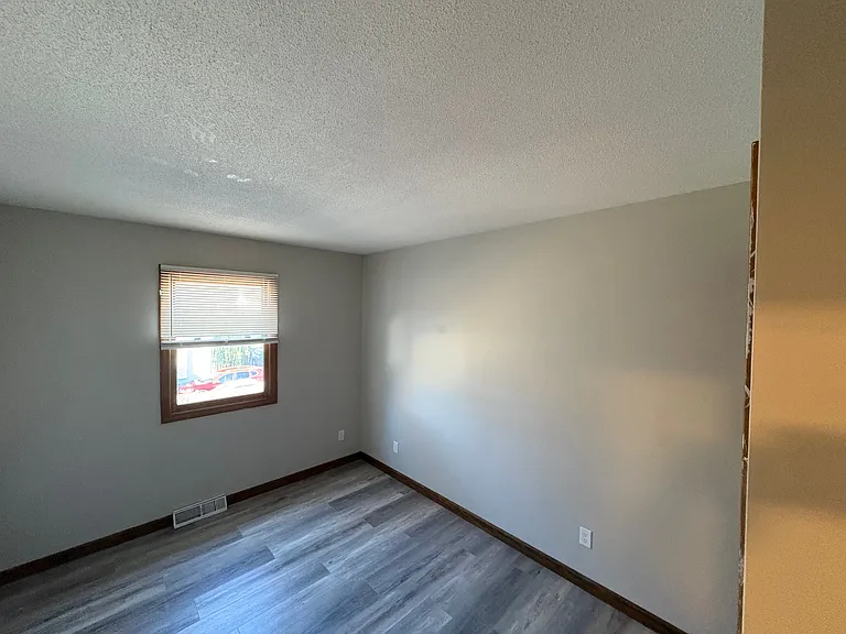pic 2nd bedroom