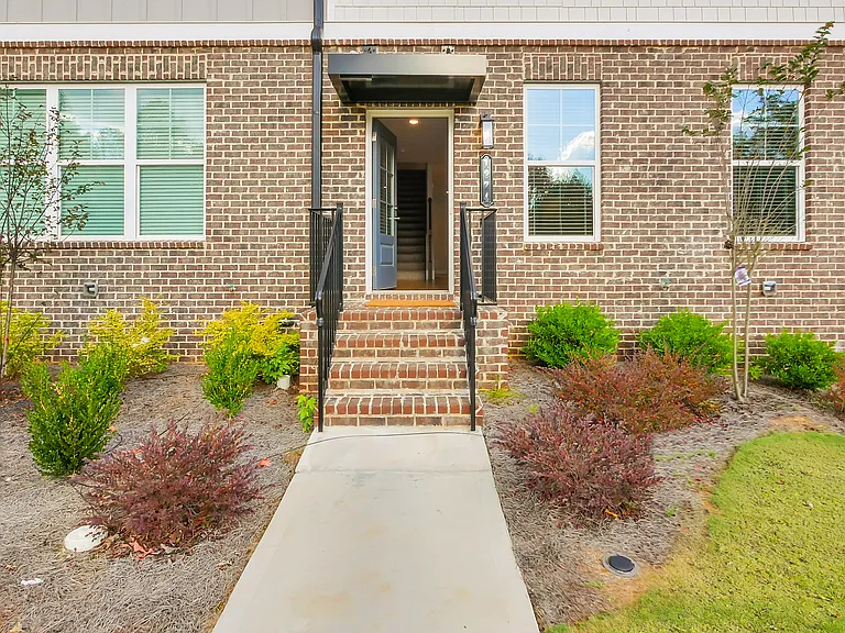 1274 Ainsworth Aly — Photo 5