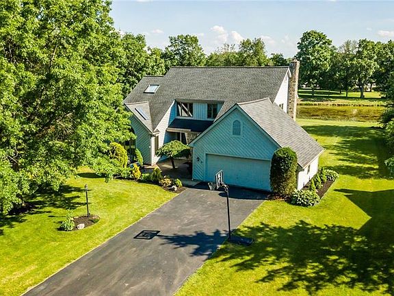 2nd image of 15 Glen Valley Dr