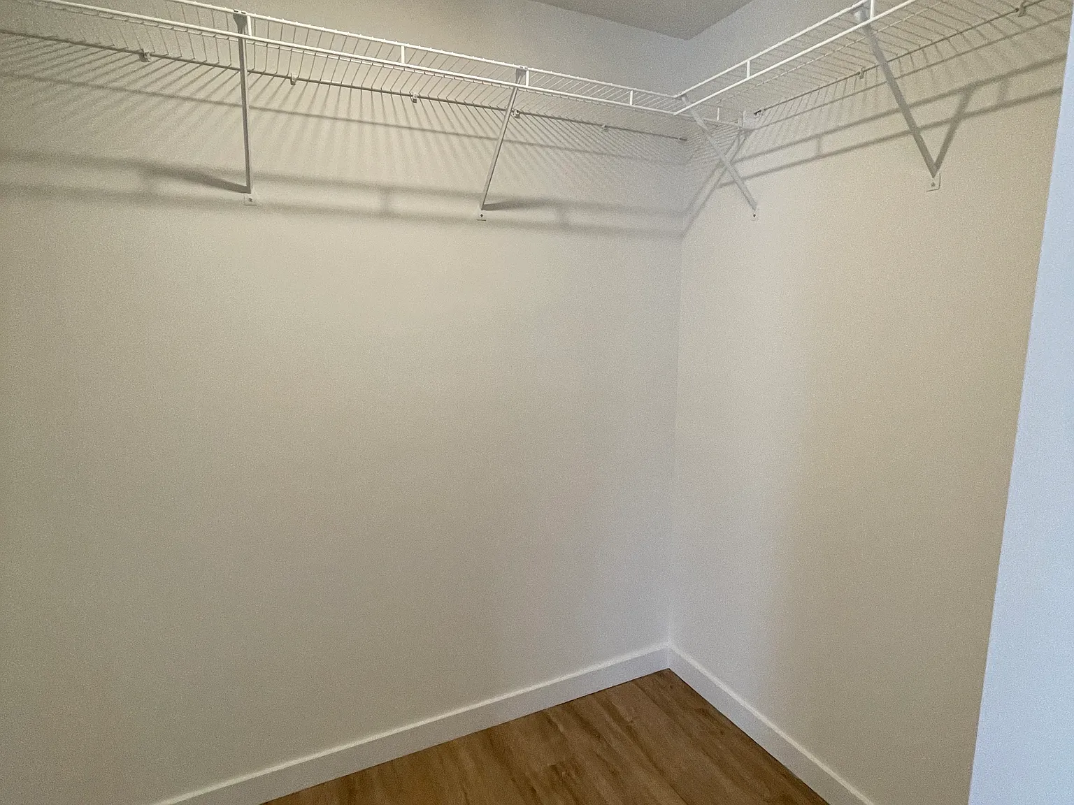 Studio, 480 sqft, $1,649 — Photo 3