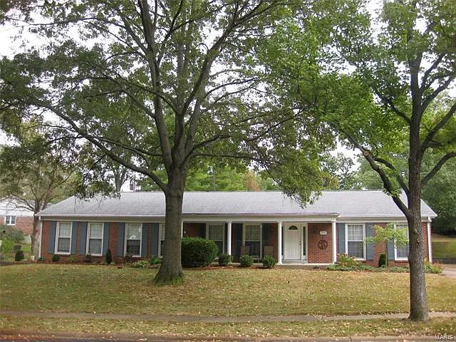1348 Lockett Ln photo 1