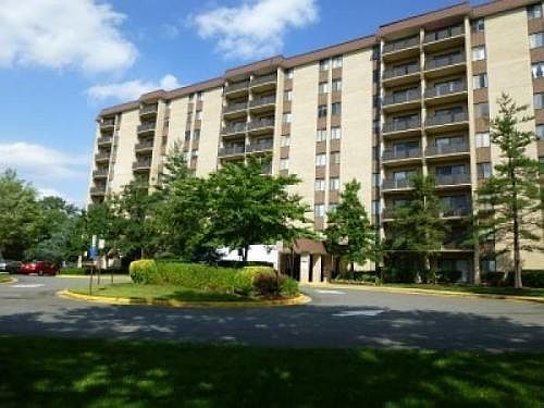 1st image of 3101 S Manchester St #203